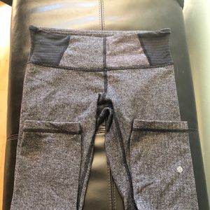 Lululemon Capri leggings size 6